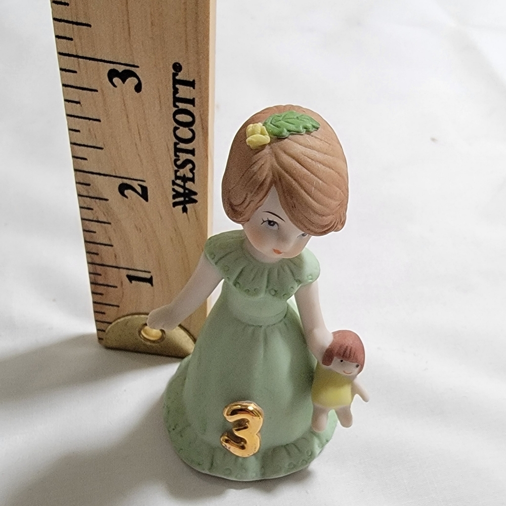 Vintage Growing Up Birthday Girl 3rd Green Dress 1982 Figurine Cake Top Enesco - Picture 6 of 7